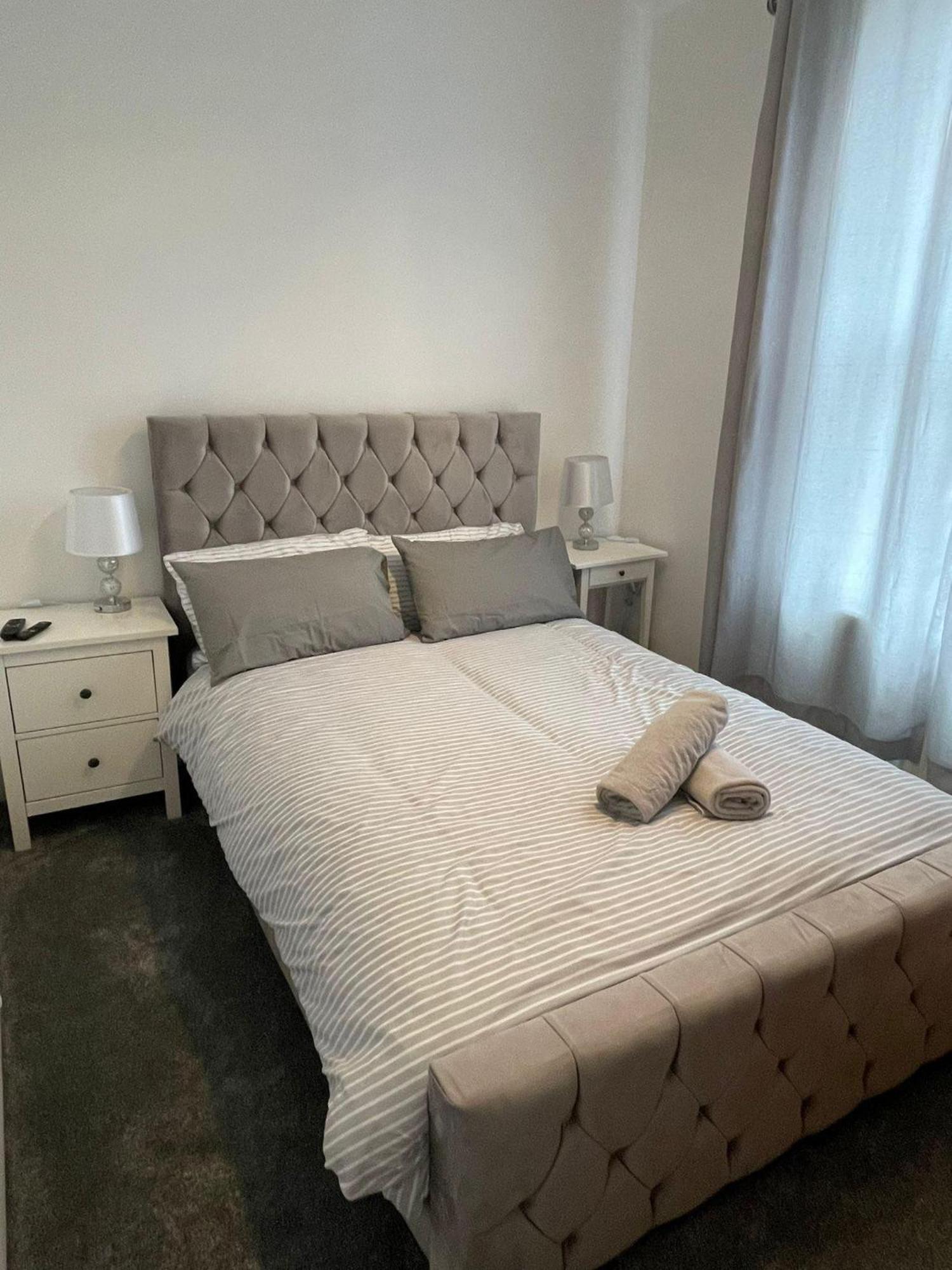 Boutique Rooms Бёкенхэд Экстерьер фото