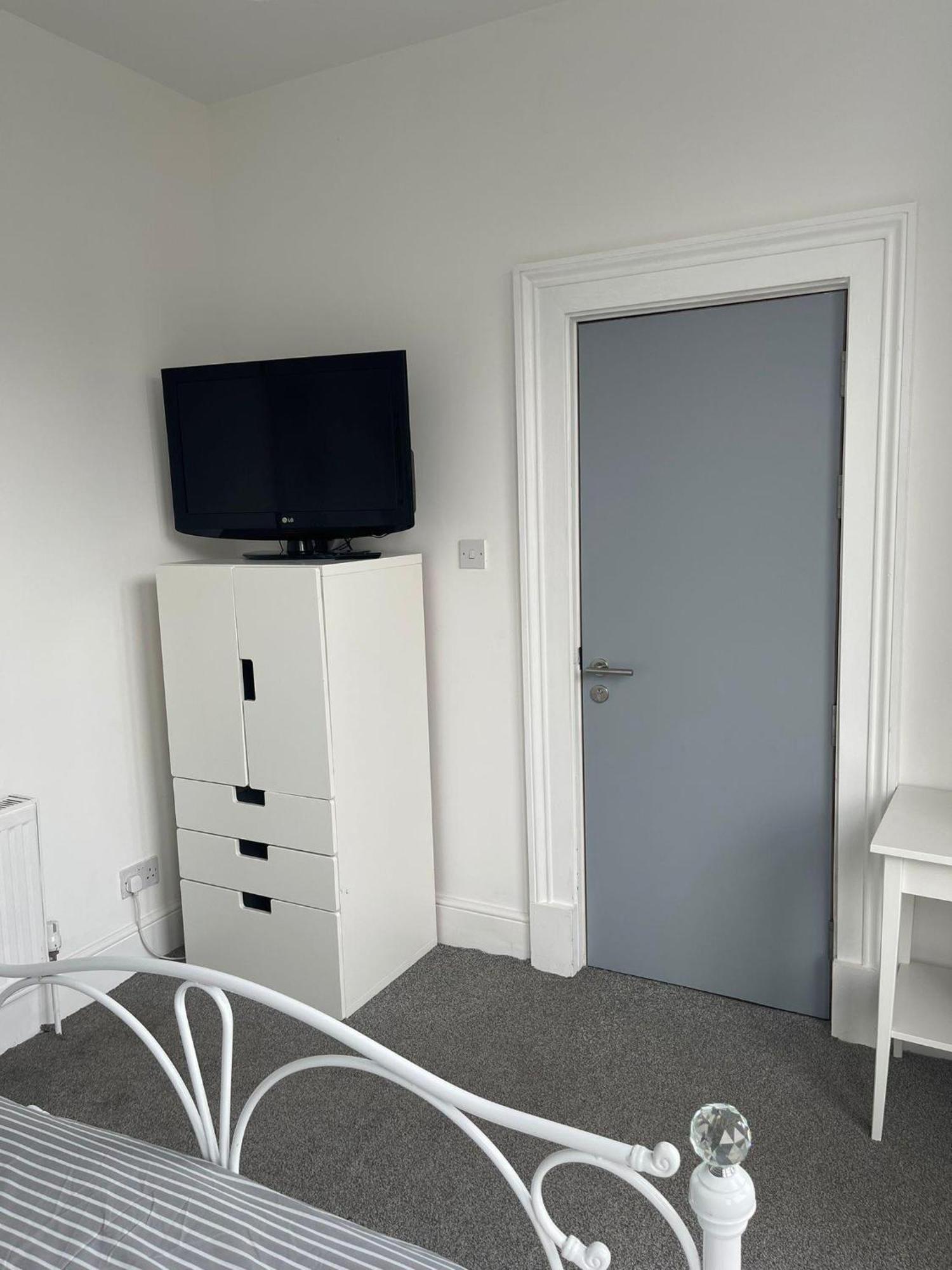 Boutique Rooms Бёкенхэд Экстерьер фото